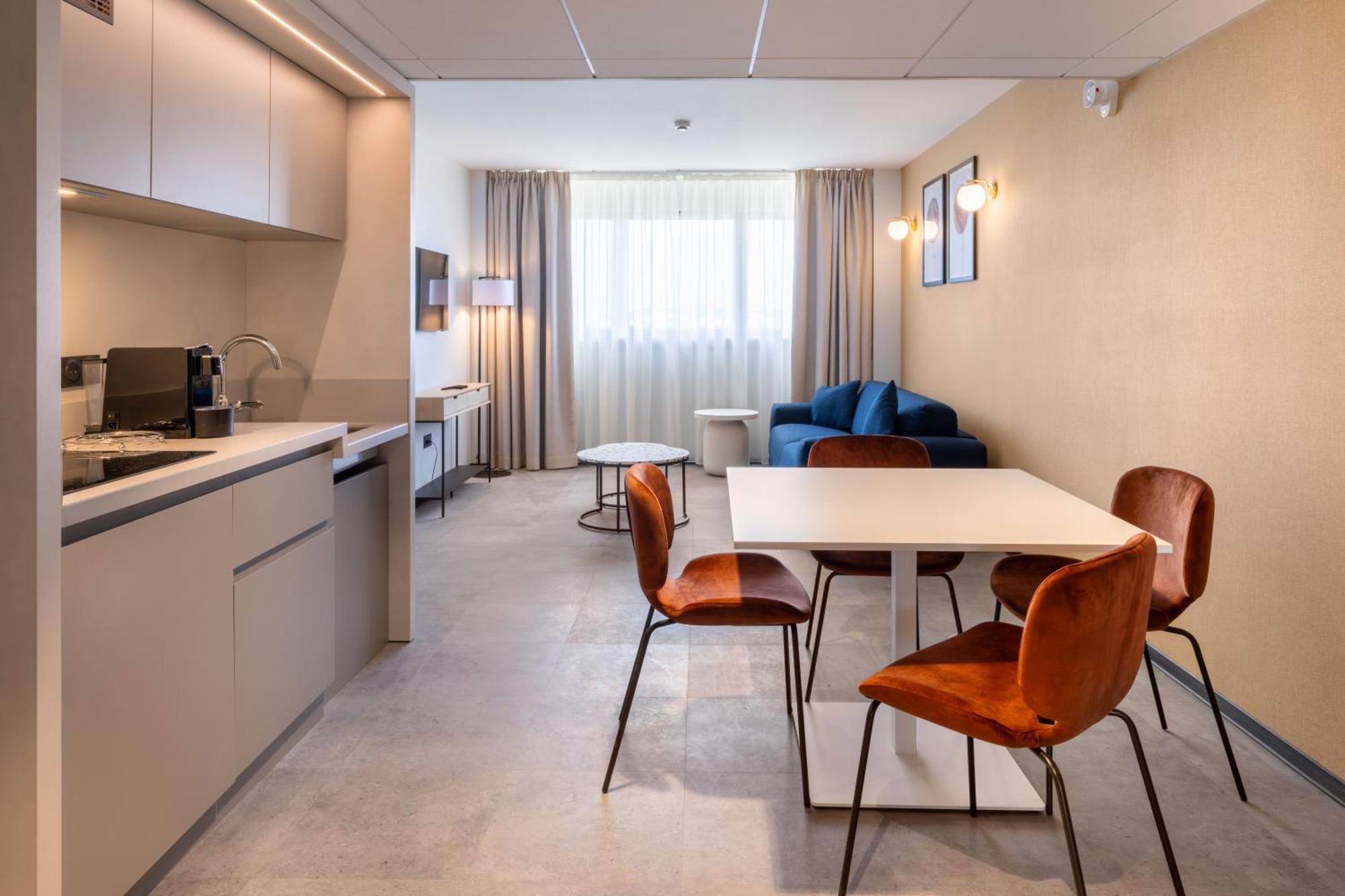 Sevenline Purpan Toulouse ตูลูส ภายนอก รูปภาพ